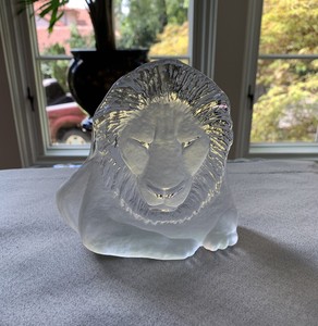 Jonasson-Art-Glass-Etched-Lion-Bookend