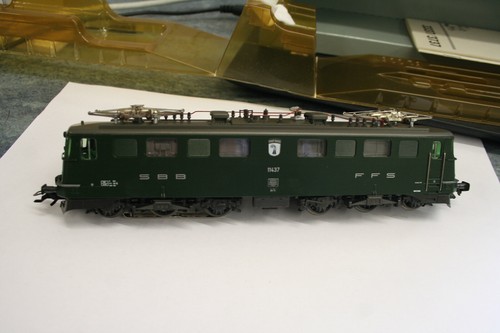 MÄRKLIN H0 SOMO E-LOK 3737 BR Ae 6/6 BASEL SBB DIGITAL TOP!OVP! AU16 - Bild 2 von 9