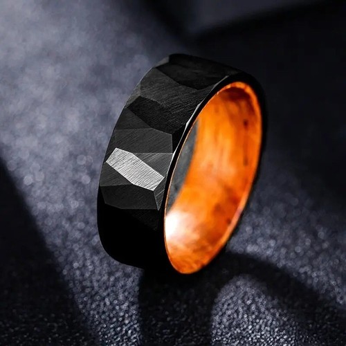 Men's Hammered Black Tungston Wedding Band Ring with Whiskey Barrel Inner Lining - Picture 5 of 6