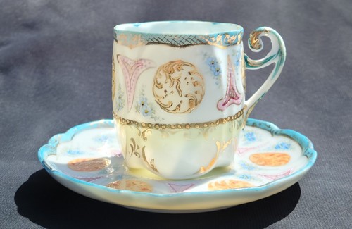 Gorgeous!!! Vintage Hand Painted DEMITASSE TEACUP & SAUCER Gold Accent