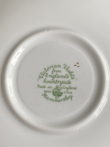 Juego de platillos de taza de té de porcelana de hueso fino violetas victorianas Hammersley de colección - Imagen 5 de 5
