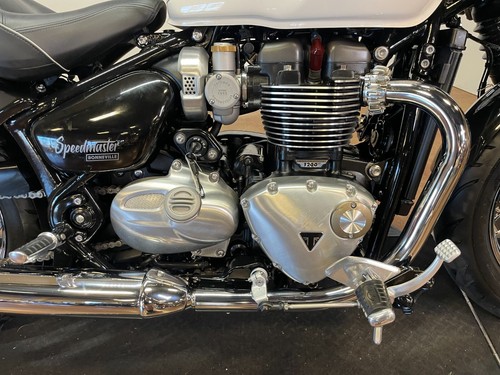 2023 Triumph Bonneville - Picture 11 of 24