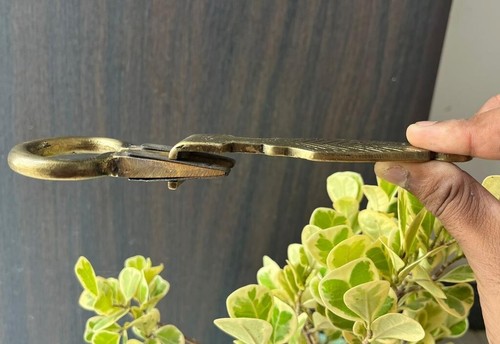 Old Brass Handcrafted Unique Shape Tricky System Pad Lock with 1 Long Key - Picture 15 of 15