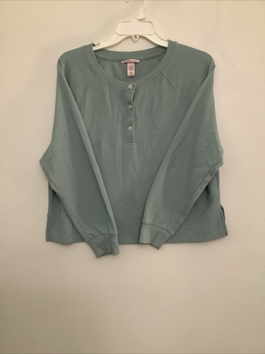 Victoria’s Secret Long Sleeve Tee in Mint Women’s Size Medium Embroidered Logo - Picture 3 of 21