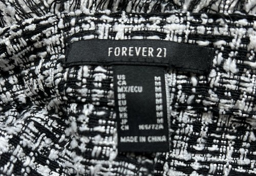 NWT Forever 21 Black & White Polyester Sorts With Fringe Hem & Pockets. Size Med - Picture 4 of 9