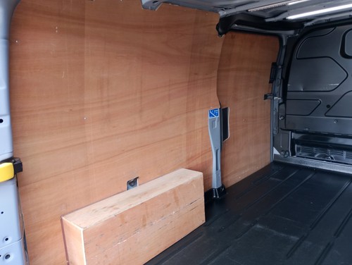 Ford Transit Custom Sport 2023 L2 H1 170 Ultra Low Miles Mint Condition No VAT - Picture 5 of 24