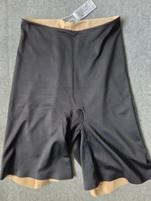 Ladies Black  Red Hot Label SPANX Mid Thigh Shaper Size Small