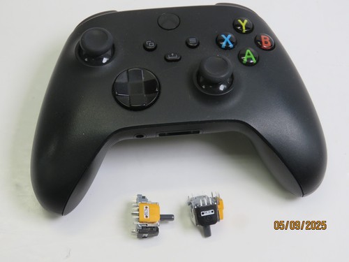 Microsoft Wireless Controller for Xbox Series X/S - Black (WITH TMR JOYSTICKS) - Picture 4 of 5