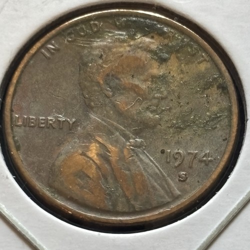 1974 S Lincoln Memorial Cent - Picture 1 of 6