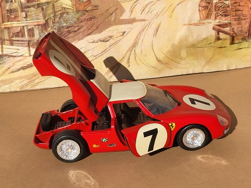 Diecast metal model 1:24 Revell METAL FERRARI 250 LE MANS mint in box. - Picture 4 of 12