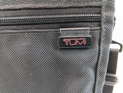Tumi Maletín Mensajero Bolso para Laptop Negro Nylon Balístico Modelo 267903 - Imagen 7 de 24