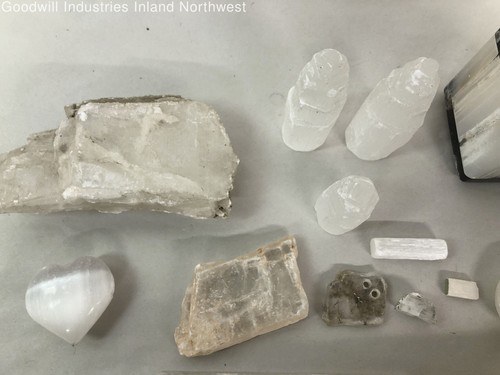 Grab Bag Lot Selenite & Other Natural Stone Assortment 5 lbs. 4 oz. Blade Rod - Bild 7 von 11