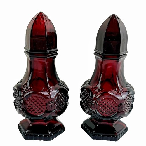 Vintage Avon Cape Cod Kollektion Rubinrot Glas Salz und Pfefferstreuer Urlaub - Bild 4 von 17