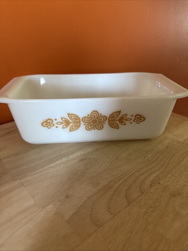 Vintage Pyrex Butterfly Gold 1.5 Qt Loaf Pan Bread Baking Dish #913 - Picture 3 of 4