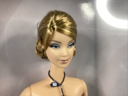 2003 GIORGIO ARMANI BARBIE - B2521 - ORIGINAL BOX UNOPENED - LIMITED EDITION - Picture 13 of 18