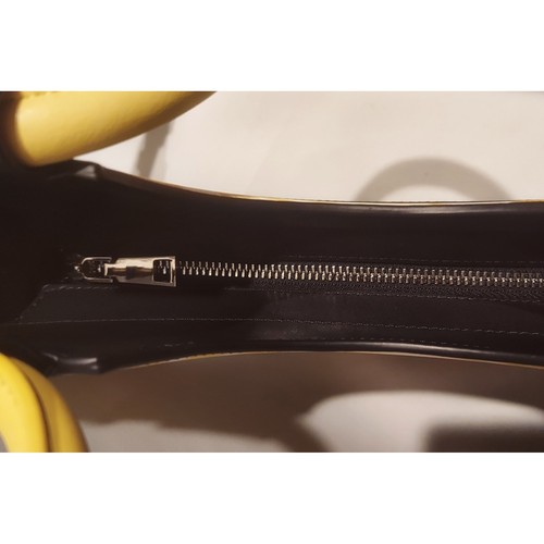 Sassy Jones Womens 100% Genuine Leather Vanessa Tribal Crossbody Handbag - Picture 10 of 13