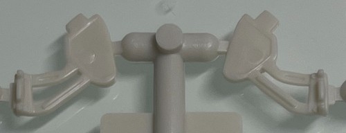 AMT Ertl 57 chrysler 300c scale 1:25 ( Hood Hinges ) no box - Picture 2 of 3