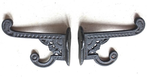 Vintage Victorian Cast Iron Wall Shelf Brackets Pair Small 3 5/8" length - Picture 3 of 4