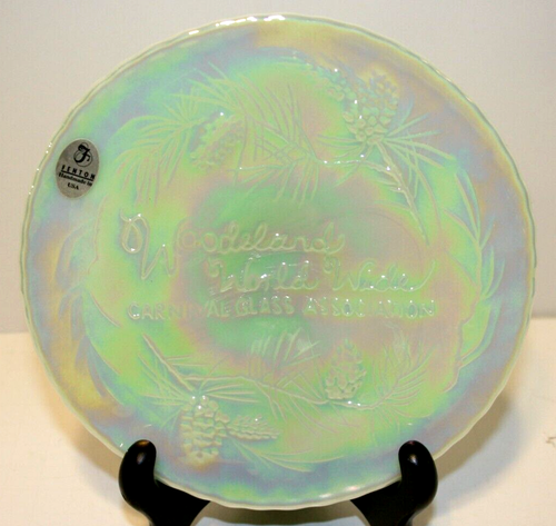 Fenton Art Glass Wood & Land World Wide Carnival Glass Association Collectible - Foto 1 di 5