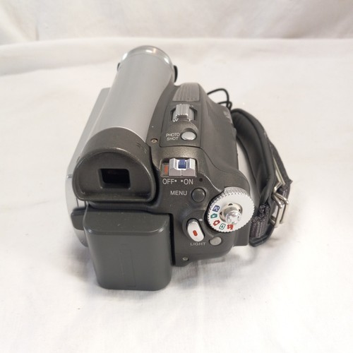 Panasonic PV-GS39 Mini DV Camcorder Only For Parts Not Working As Is Parts - Picture 5 of 7