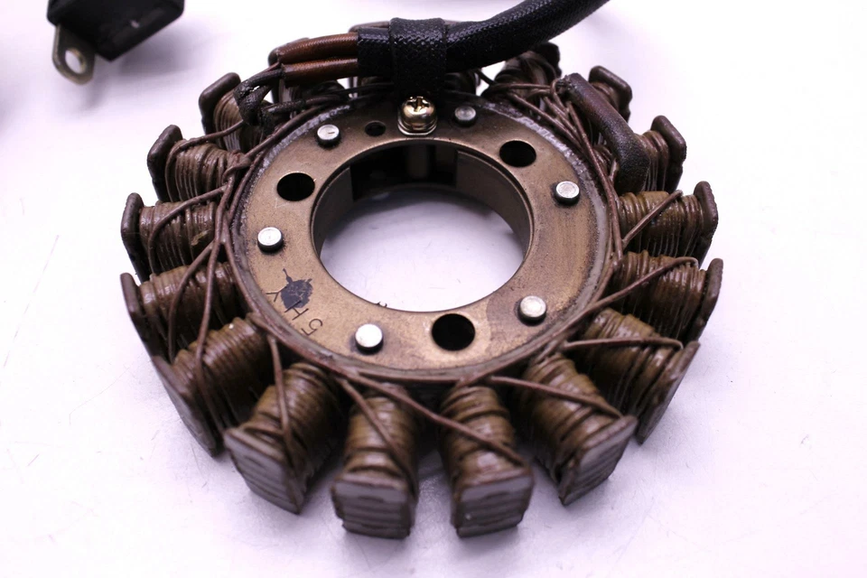 89 KAWASAKI ELIMINATOR 250 EL250B OEM GENERADOR DE ESTATOR R9.BX31 Foto 3 de 4