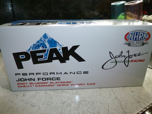 NHRA PEAK PERFORMANCE JOHN FORCE 2021 BLUEDEF PLATINUM CHEVY CAMARO 1.24 NUEVO - Imagen 2 de 4