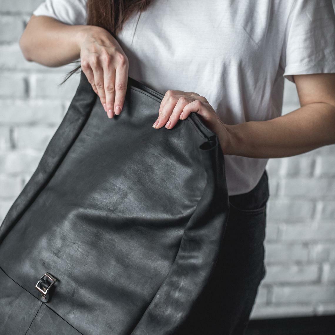 Black leather shop look backpack women's