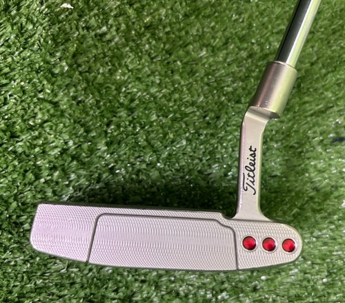 Club de Golf Putter Scotty Cameron 2018 Select Newport usado mano derecha 35" - Imagen 2 de 11