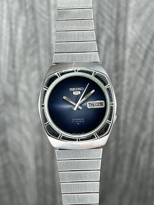 Vintage Seiko 5 Automatic 7019-7370 Day-Date Blue Dial Men s Wristwatch Japan.