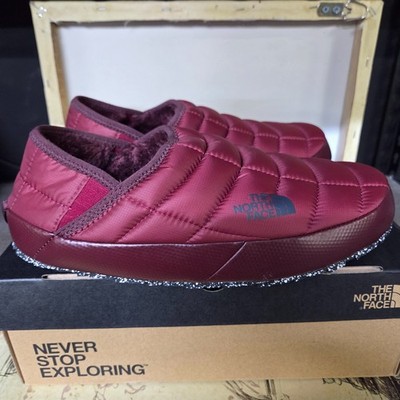 Size 9 The North Face Womens Thermoball Traction Mule V Slippers Beet Red Alpine