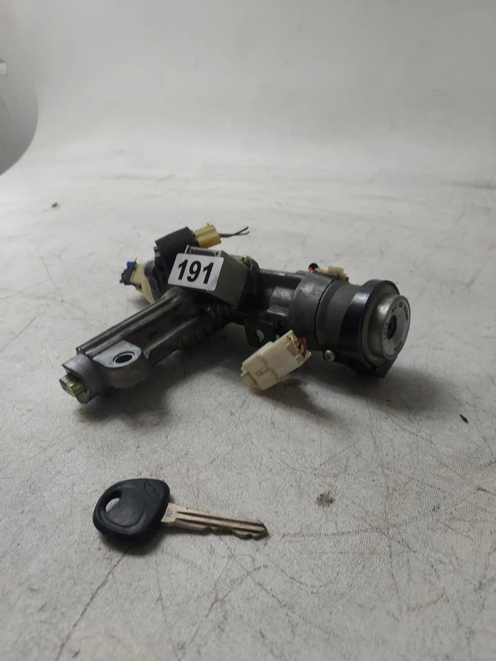 06-07 Hyundai Sonata Bloqueo de encendido Cilindro Interruptor Carcasa Conjunto con llave Foto 2 de 4