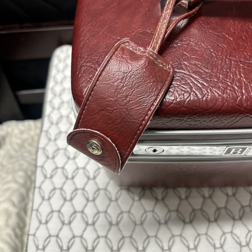 Vintage Samsonite Burgundy Cosmetic Train Case Carry-on Luggage Tray Mirror - Picture 4 of 9