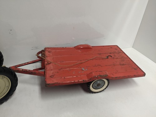 VTG Tru-Scale Harvest Farm Tractor, Trailer and Spreader Toys Red Pressed Metal! - Picture 3 of 15
