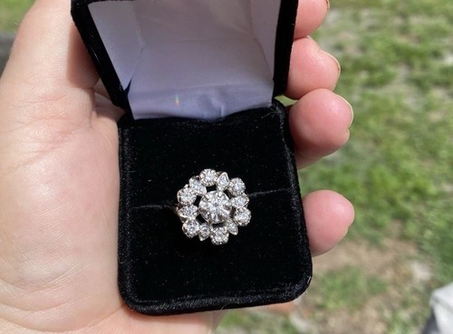 Vintage Diamond White Gold Ring Daisy - Picture 12 of 18