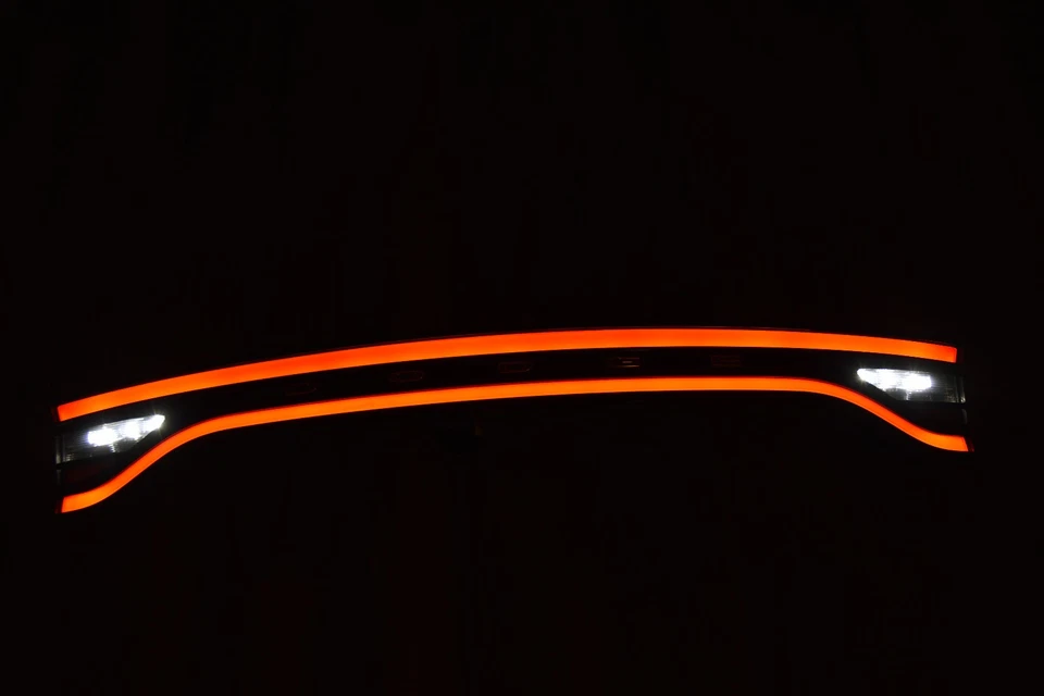 💎 *TESTADO* 2015-2023 CARREGADOR DODGE lanterna traseira central porta-malas LED OEM - Imagem 2 de 4