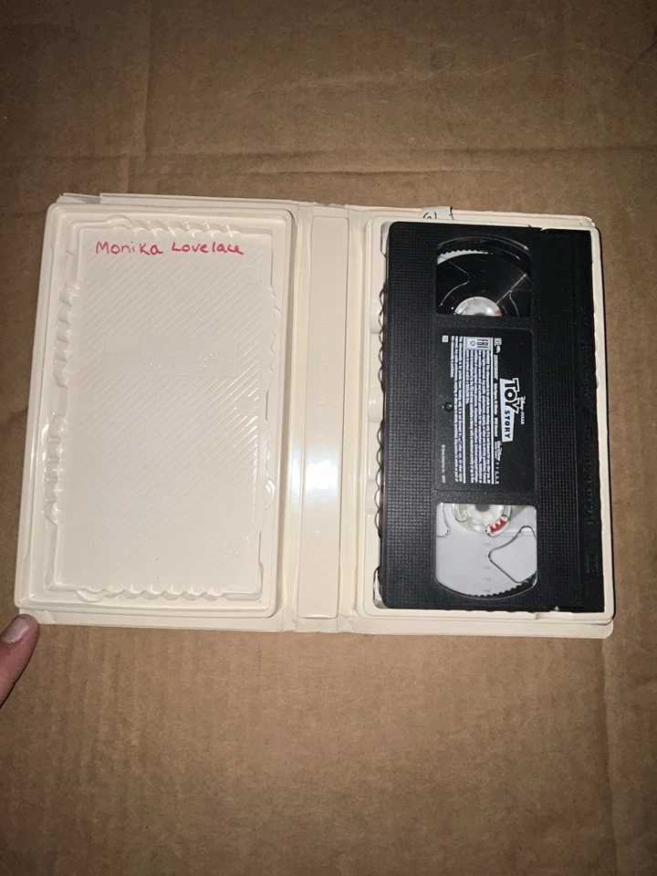 1995 Disney’s Toy Story VHS Tape Gold Collection Special Edition In Clamshell - Image 4 of 4