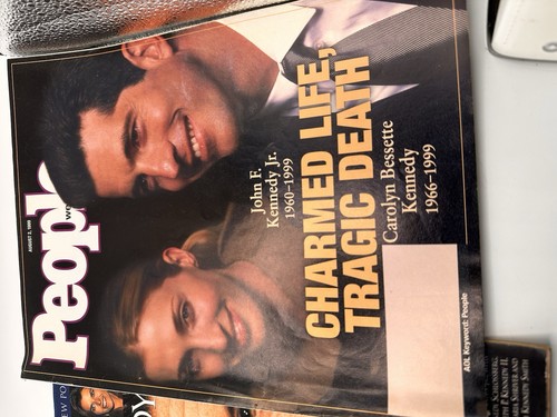 Life Magazine & People JFK Charmed Life & The Third Generation - Foto 2 di 5
