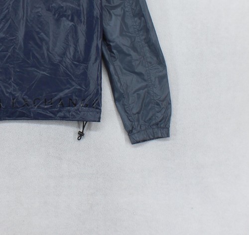 Chaqueta cortavientos Armani Exchange para hombre talla XS azul ligera cremallera completa - Imagen 14 de 15