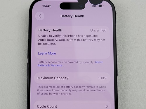 Apple iPhone 15 Pro (A2848) 256GB - Blu Titanio (Sbloccato) - *DANNEGGIATO* - H4011 - Foto 9 di 14