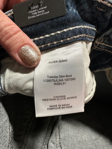 Pantalones de mezclilla plateados para mujer Tuesday tiro bajo ajustados W28 L31 índigo elásticos - Imagen 7 de 8