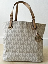 NWOT Michael Kors Jet Set Travel Large Signature Tote Bag Vanilla And Beige