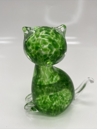 Murano Style Art Glass Cat, Green 4 1/2 Inches Tall, No Chips, Smooth Bottom