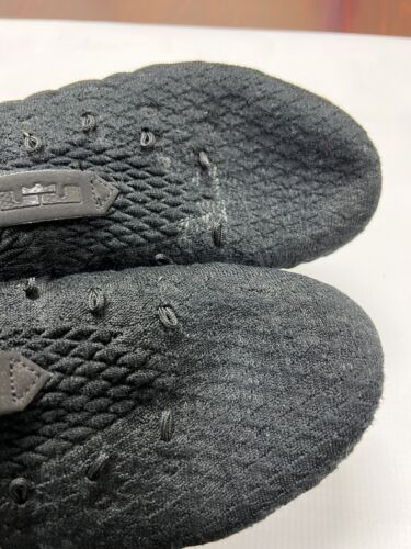 Nike LeBron XV 15 GS Basketball Shoes Black Gum 922811-001 Size 7Y Women's 8.5 - Picture 7 of 10