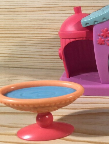 Littlest Pet Shop LPS Small Pet House with Bird bath #317 Bluebird + 2 Figs Rare - Picture 2 of 4