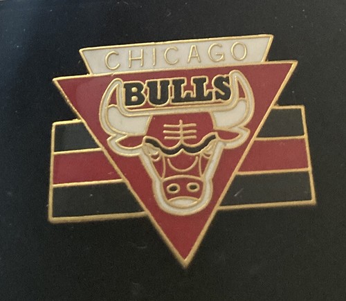 NBA Chicago Bulls Pin Back Collectors Set of 5 Limited Edition 2500 - Picture 5 of 7