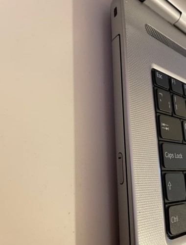 SONY VAIO VGN-NR32M/S 15.4 Laptop Pentium Dual Core, 2GB RAM, 200HDD - Picture 6 of 9