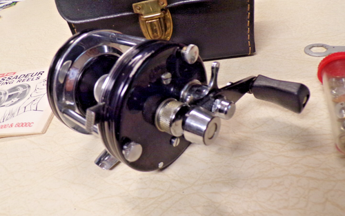 ABU GARCIA AMBASSADEUR FISHING REEL - 5000-C, 4 SCREW, # 10781 - WORKS GREAT - Picture 9 of 11