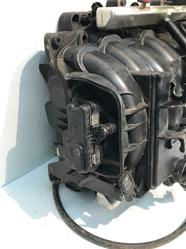 13 - 22 DODGE RAM 1500 5.7L Engine Intake Manifold w/ Throttle Body OEM - Picture 4 of 9