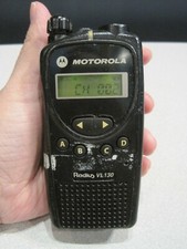 Motorola Radius VL130 UHF 435-480 MHz Two way radio 