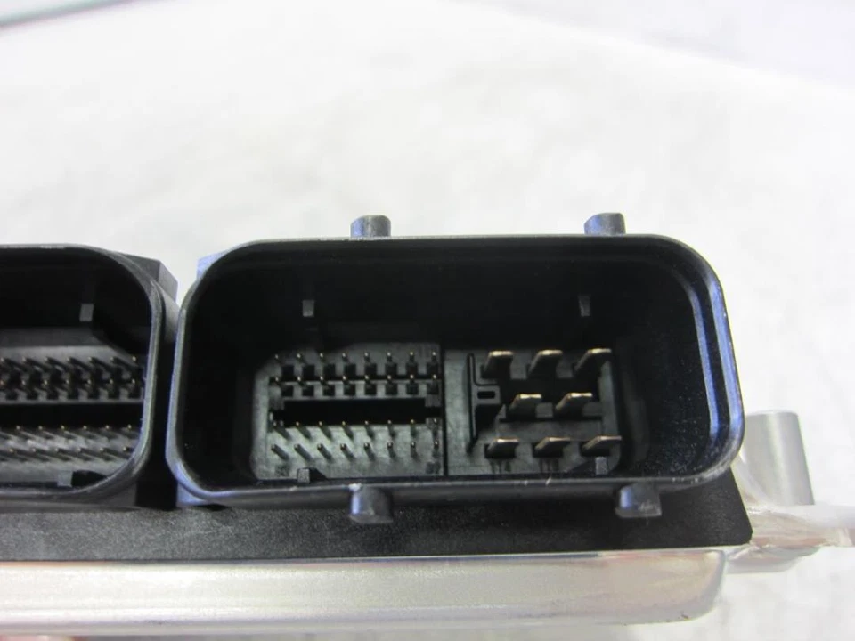 8E0907401J Centralina Motore per AUDI ALLROAD QUATTRO QUATTRO (4B5) 2001 1370457 - Immagine 2 di 4